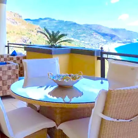 Panoramic Seaview Pool
