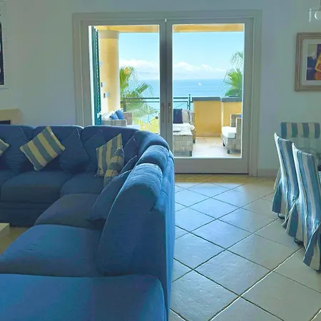 Panoramic Seaview Pool
